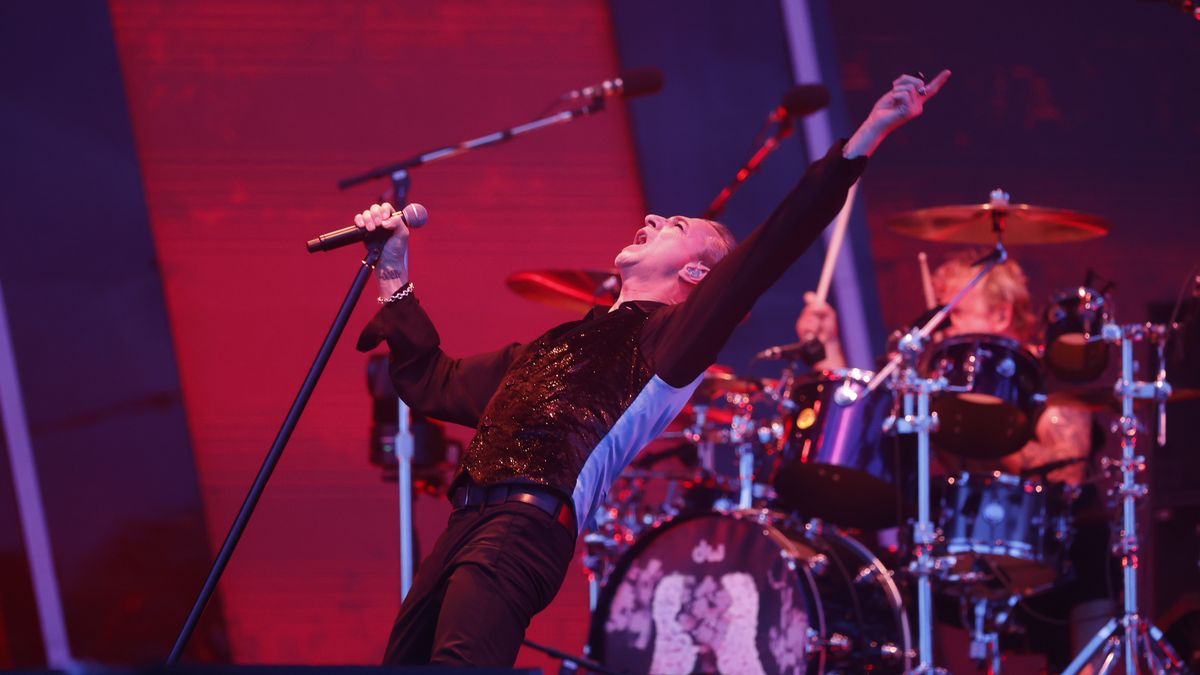 Fotky: Depeche Mode podvanácté. Přišlo 60 tisíc lidí